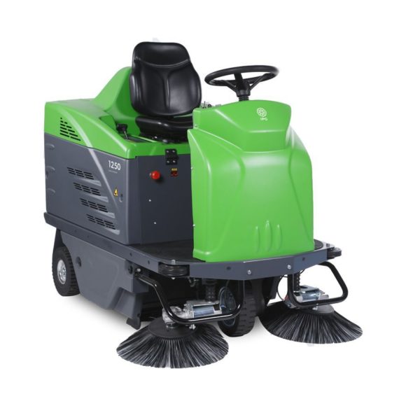 Ride-on sweeper / diesel
